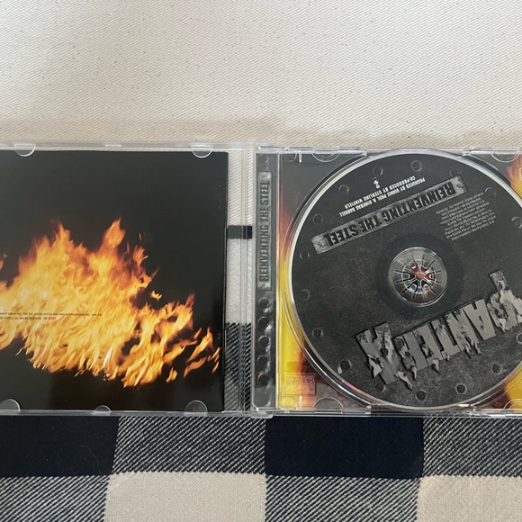 Pantera Reinventing the Steel - Picture 2 of 5